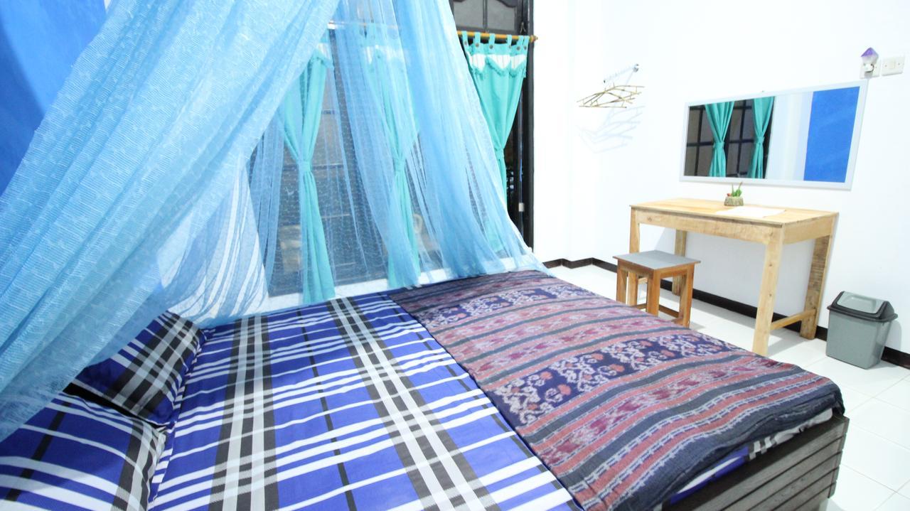 Hati Hati Vandrarhem Yogyakarta Exteriör bild